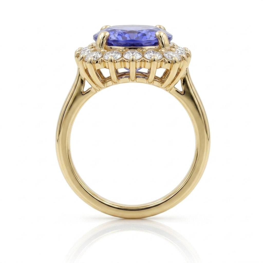 Tanzanite 18.20ct tw Ring with  2.50ct Diamonds in 14kt Gold