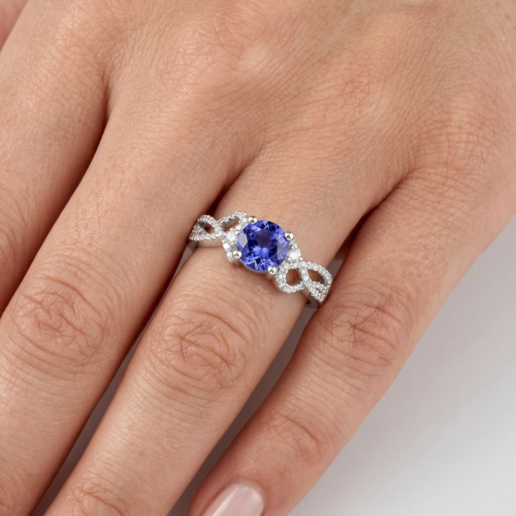 Tanzanite 0.85 ct tw Ring with 0.35 Diamonds & 14kt Gold
