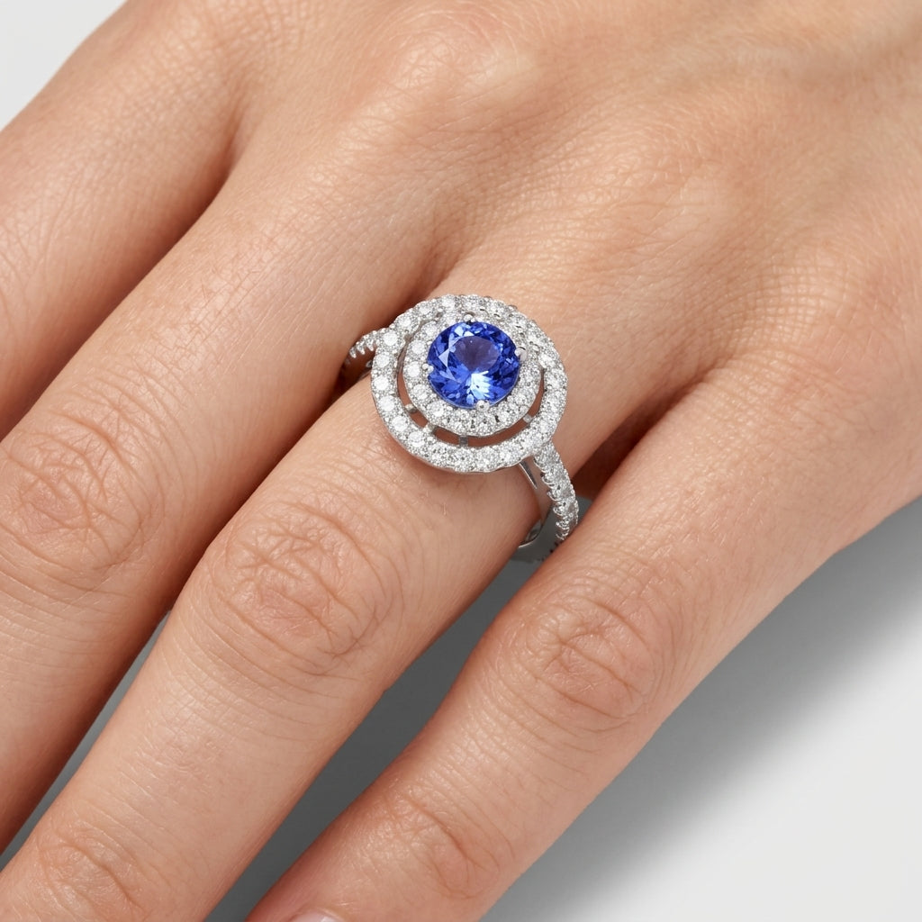 Tanzanite 0.80 ct tw Ring with 0.85 ct tw diamonds in 14kt Gold