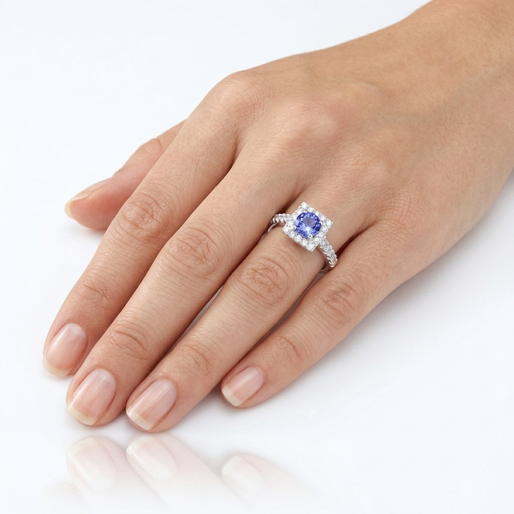 Tanzanite 0.85 ct tw Ring with 0.35 ct tw diamonds & 14kt Gold