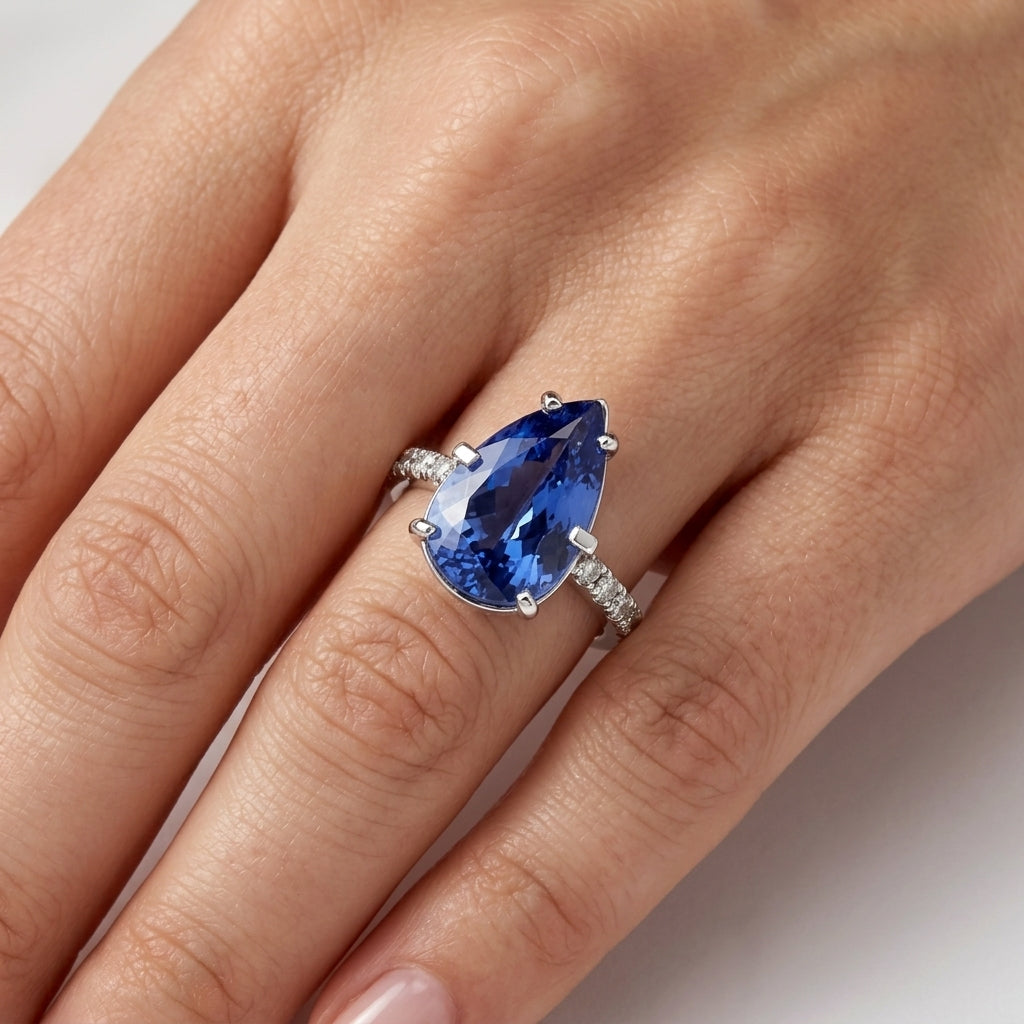 Tanzanite 11.10ct tw Ring with 0.52ct tw diamonds in 14kt Gold