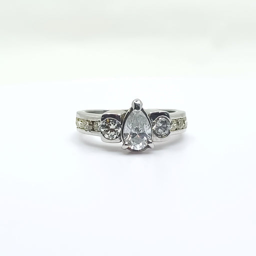 Diamond Engagement Ring Women's Pear cut 0.70cttw  14kt Gold