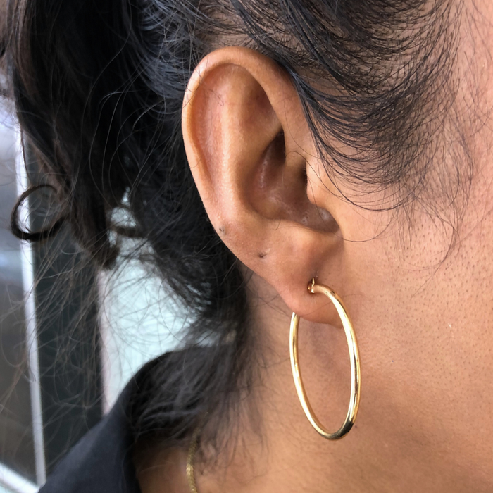 14k High Polish Gold Hoops 1.5” 1.5mm thick