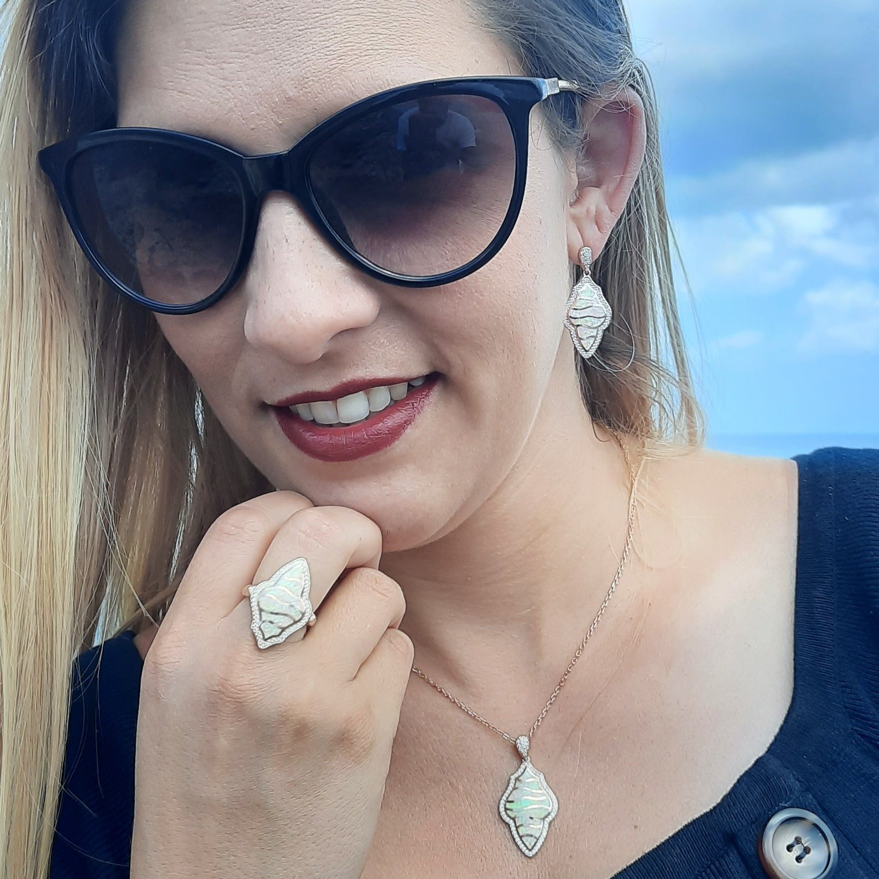 Mother of Pearl Set - Ring, Earring and Pendant in 925 Silver