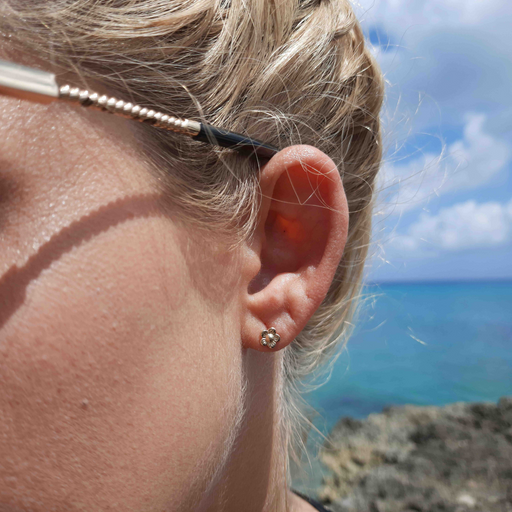 14k Gold Baby Flower Earrings