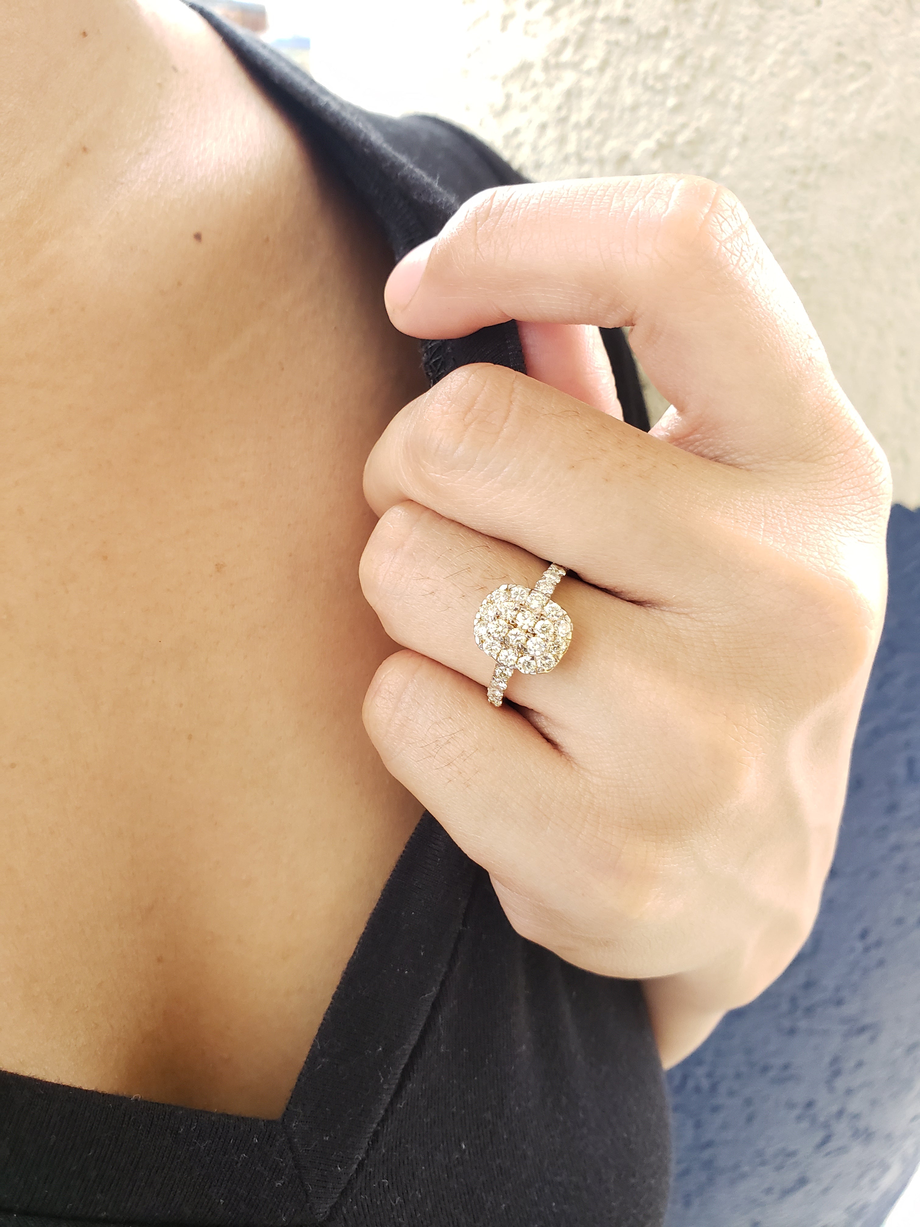 SeaFraa Cushion Shape Diamond Ring 1.10 carats of diamonds in 14kt Gold
