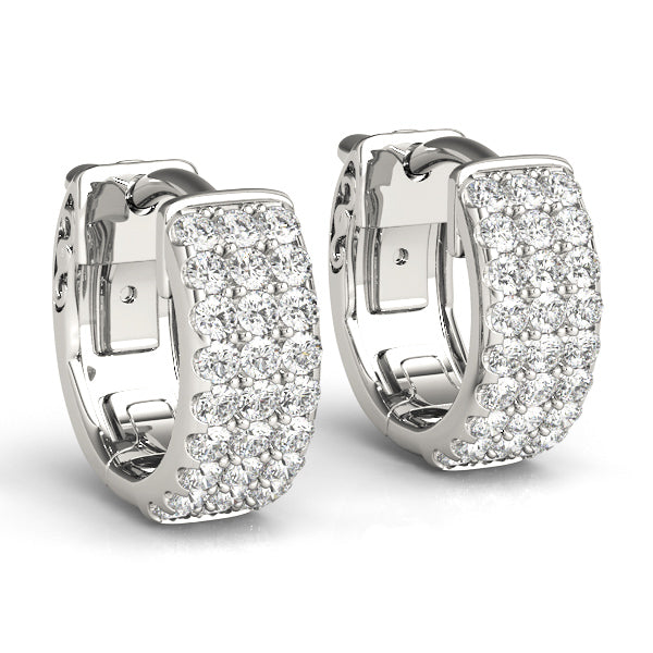 Sparkling Round Diamond Huggies set in 14k Gold (0.75ctw TW) 0.5”