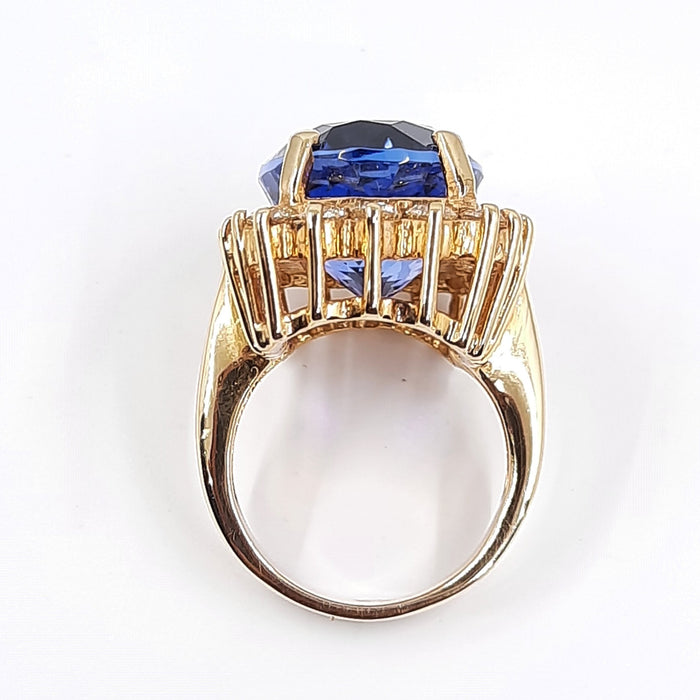 Tanzanite 18.20ct tw Ring with  2.50ct Diamonds in 14kt Gold