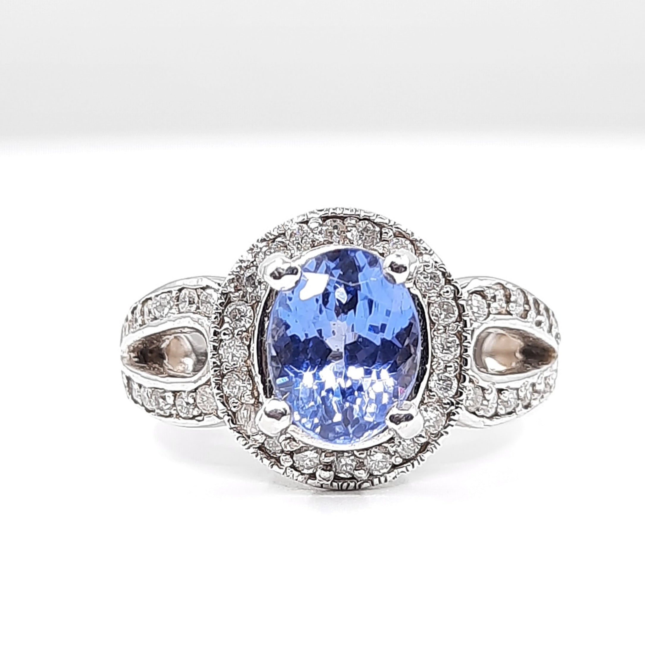 Tanzanite 1.71ct tw Ring with 0.50ct tw diamonds in 14kt Gold