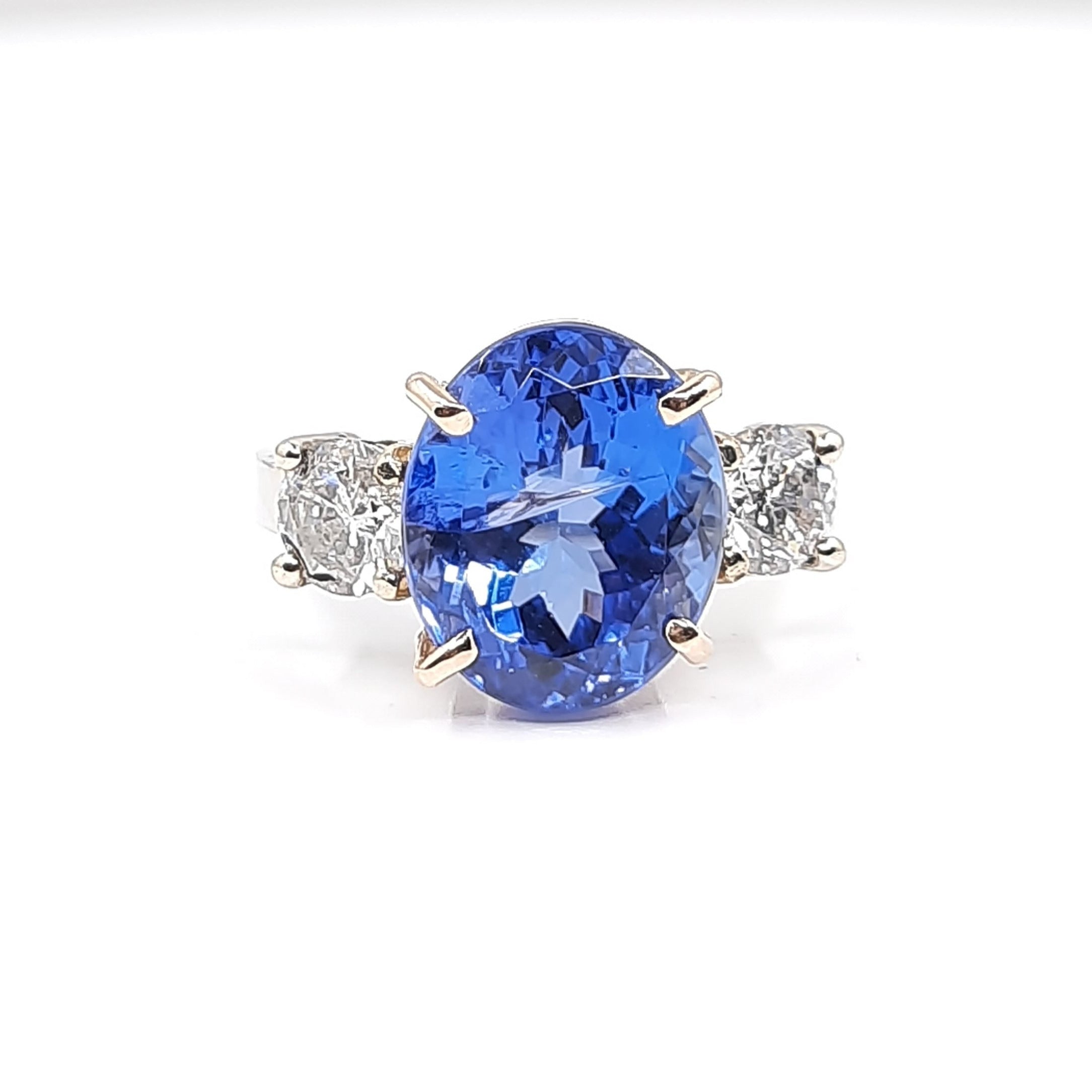 Tanzanite 6.03ct tw Ring with 1.00 Diamonds in 14kt Gold