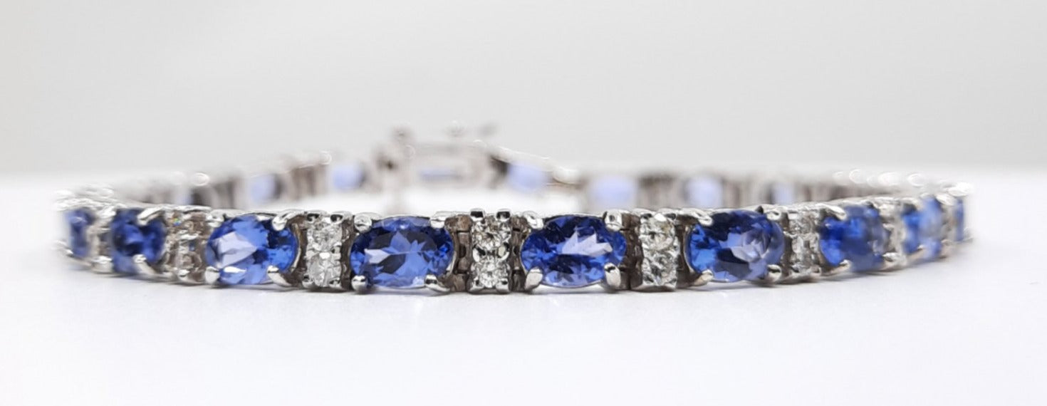 Tanzanite 8.00ct tw & Diamond 1.50ct tw Bracelet - 14kt Gold