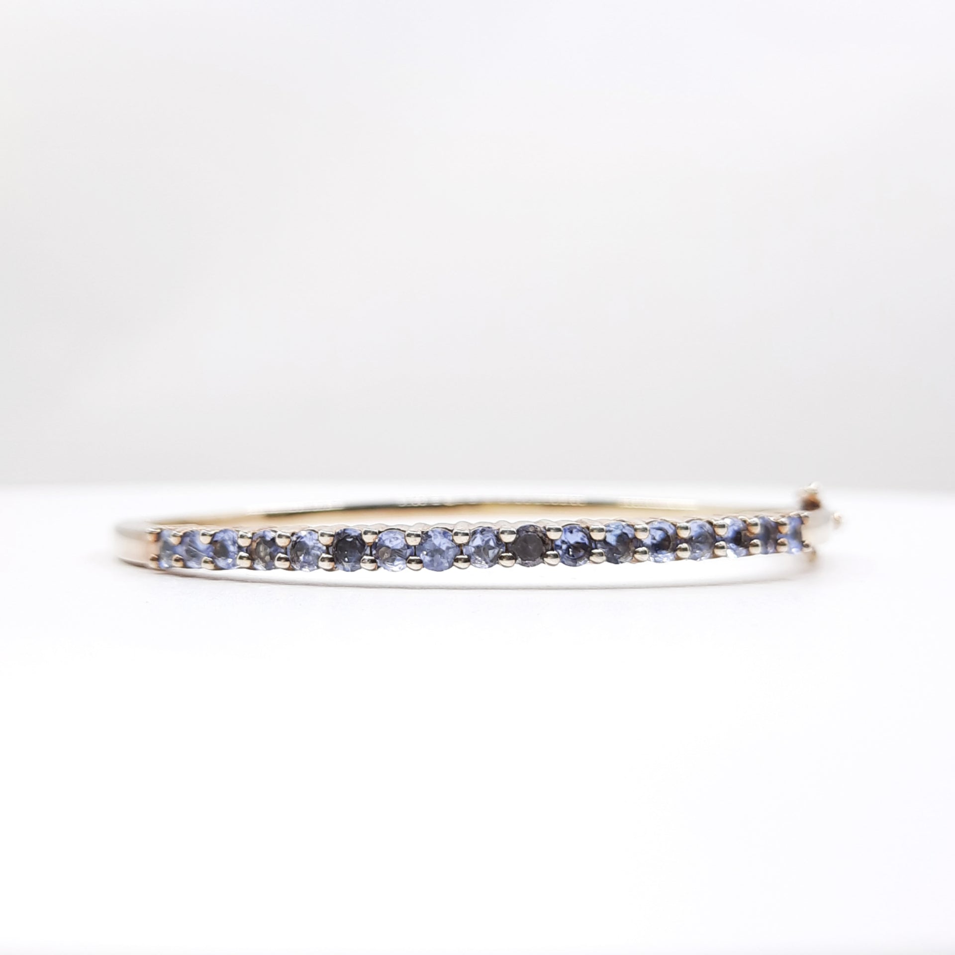 Tanzanite 2.00ct tw Bangle/Bracelet - Silver