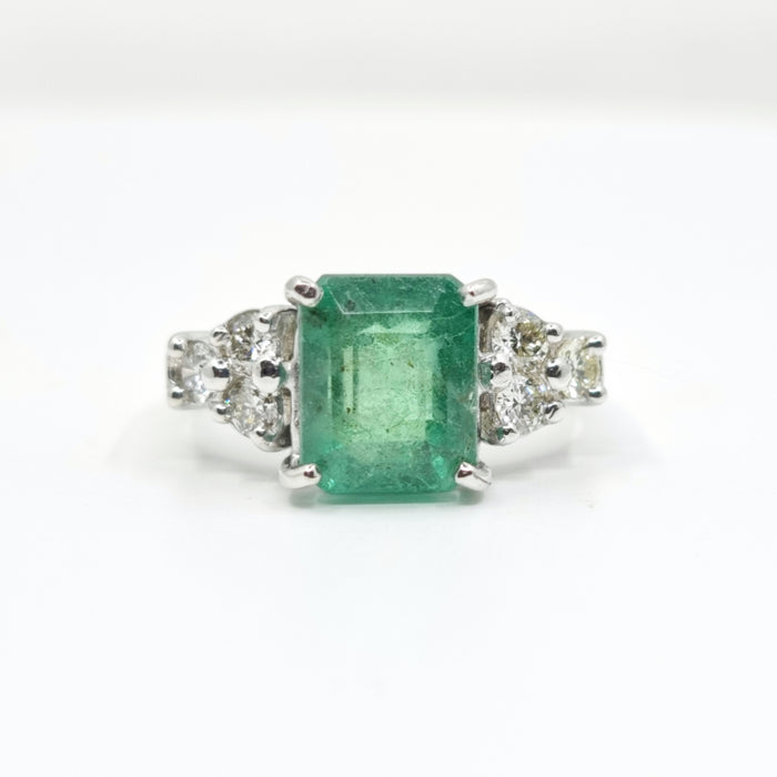 Emerald 3.87ct tw and Diamond 0.60ct tw Women's Ring 14kt Gold