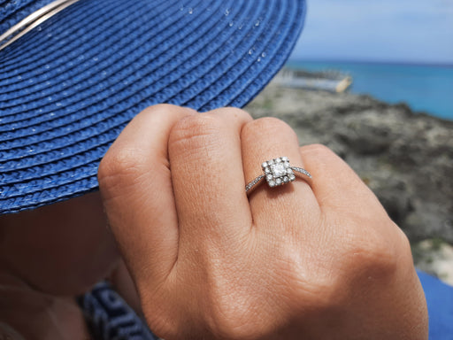 Princess & Round Diamond Ring 0.85 ct tw Engagement Ring Women's 14kt Gold