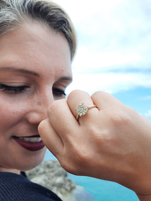 1Look Halo Diamond Ring Women's 0.60ct tw with 14kt Gold