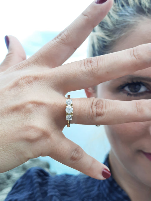 Three Stone Diamond Ring Women's 0.80 ct tw with 14kt Gold