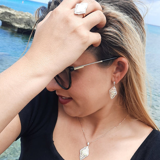 Mother of Pearl Set - Ring, Earring and Pendant in 925 Silver