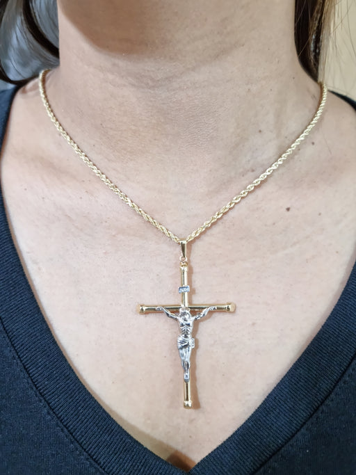 14kt Medium Cross Crucifix Necklace Woman with Rope Chain