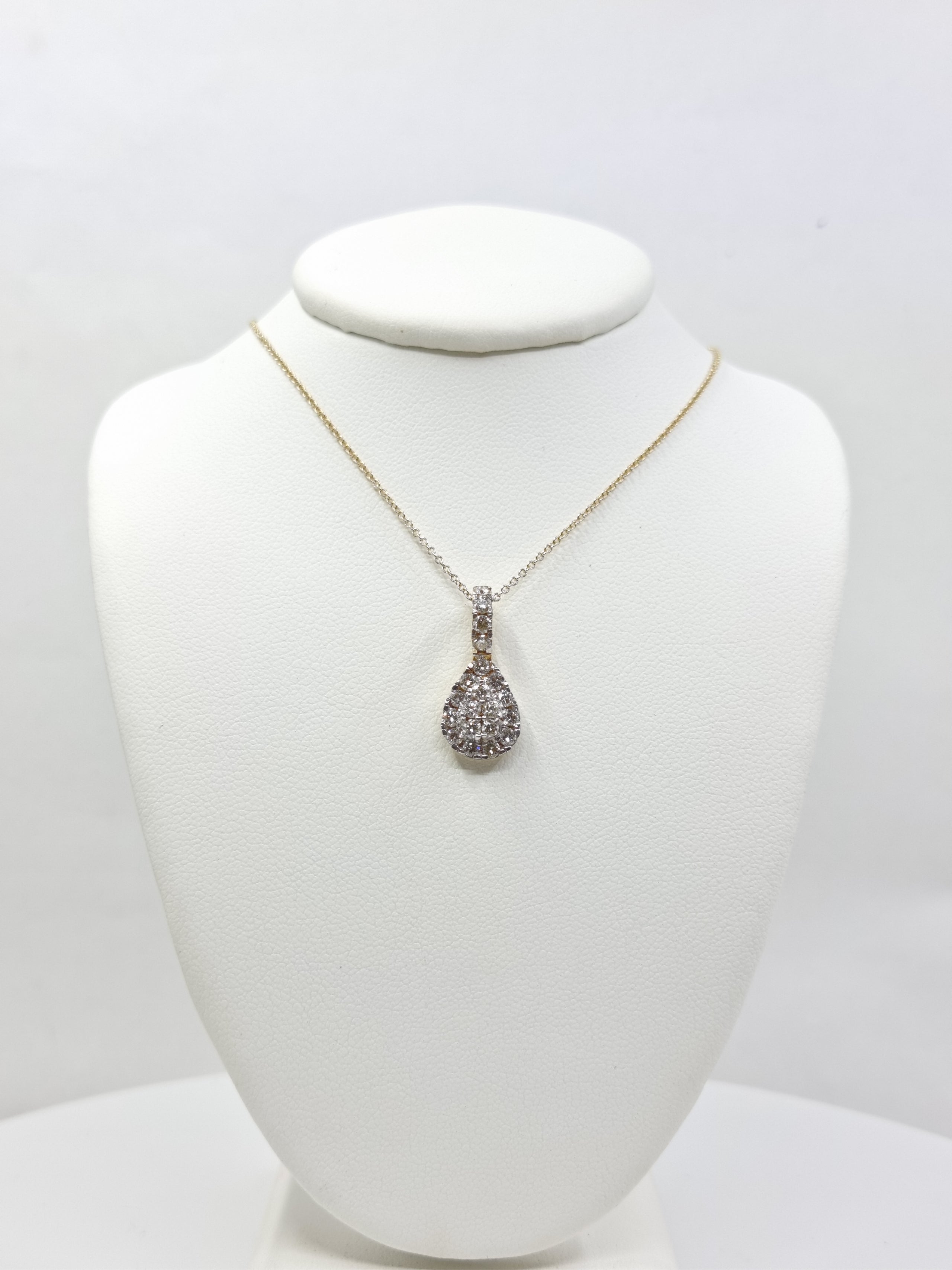 SeaFraa Pear Shape Diamond Necklace 1.10 carats of diamonds in 14kt Gold