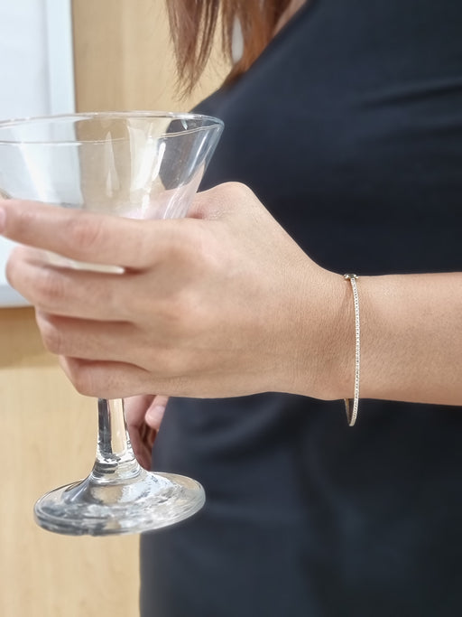 Diamond Bangle 1.04 ct tw - 1 Row Diamonds & 14kt Gold