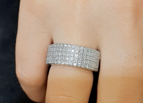 Diamond Band Women's 5 Row Fancy 1.62cttw 14kt Gold