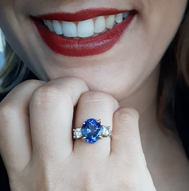 Tanzanite 6.03ct tw Ring with 1.00 Diamonds in 14kt Gold