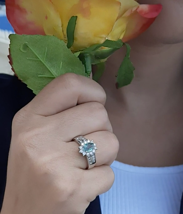 Alexandrite 0.70ct tw and Diamond 0.55ct tw Women's Ring in 14kt Gold