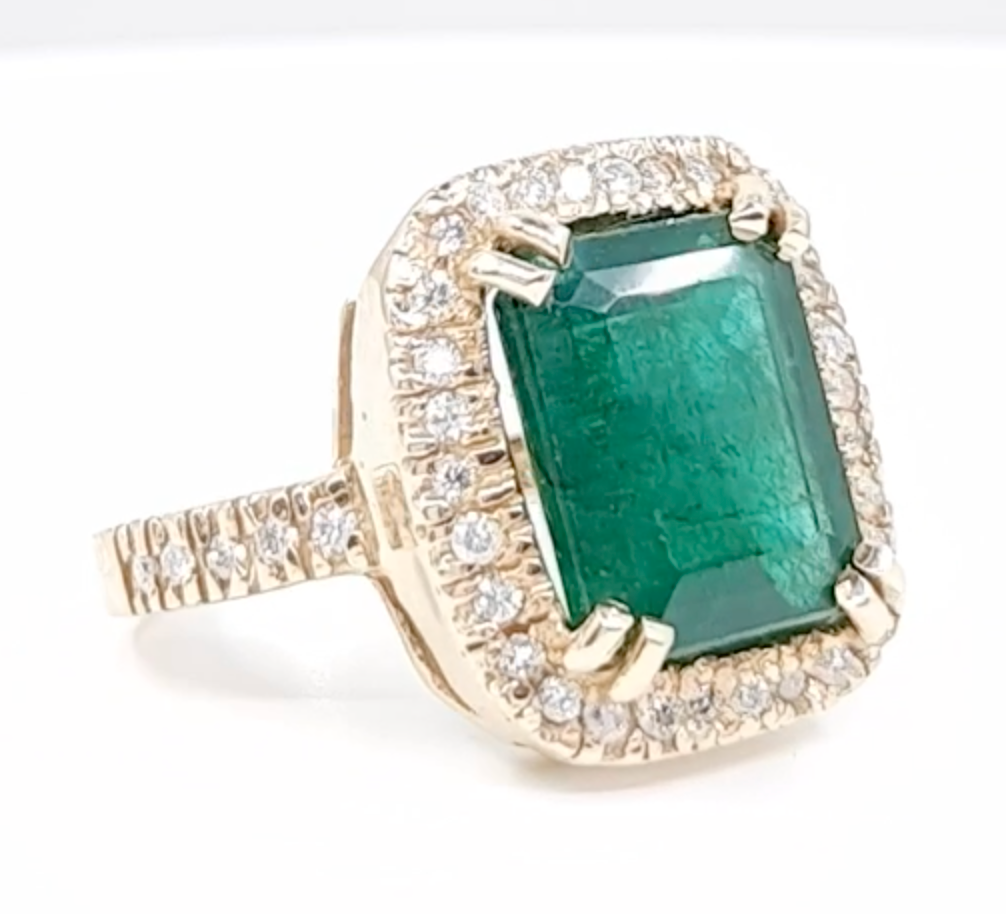 Emerald 5.51ct tw and Diamond 0.50ct tw Women's Ring 14kt Gold