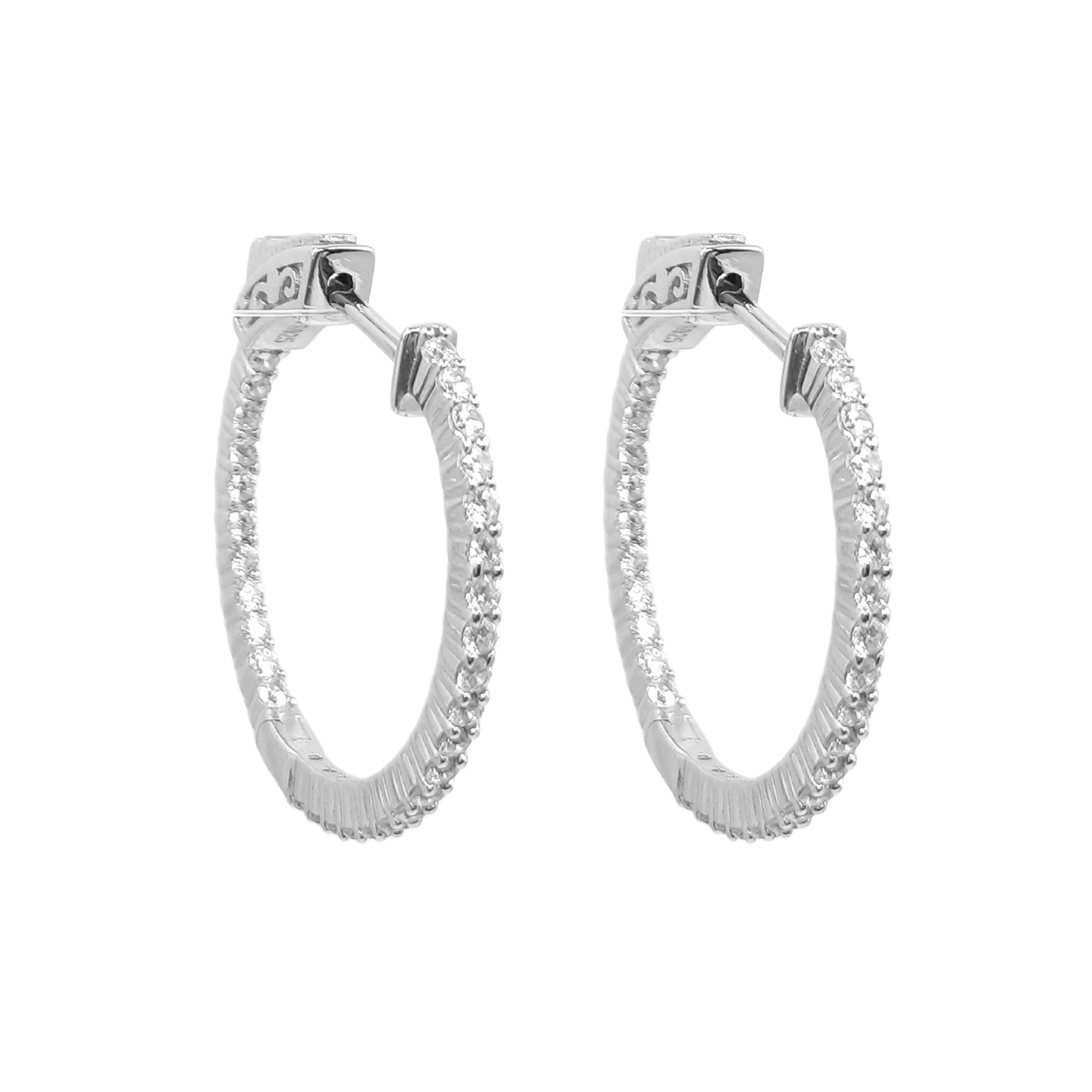 Petite Round Diamond Hoop Earring set in 14k Gold(0.75ct TW)