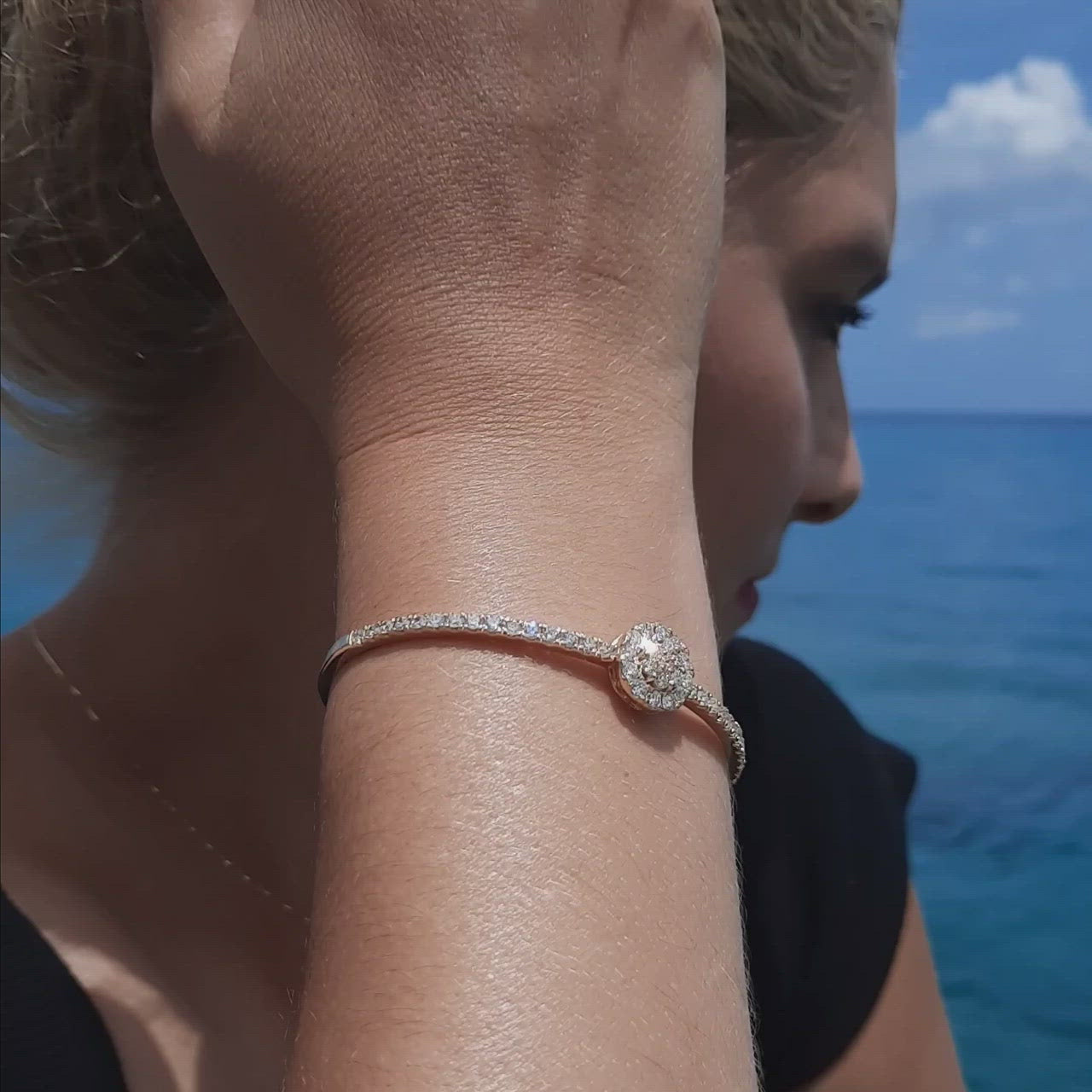 SeaFraa Diamond Bangle 2.25 carats of diamonds in 14kt Gold