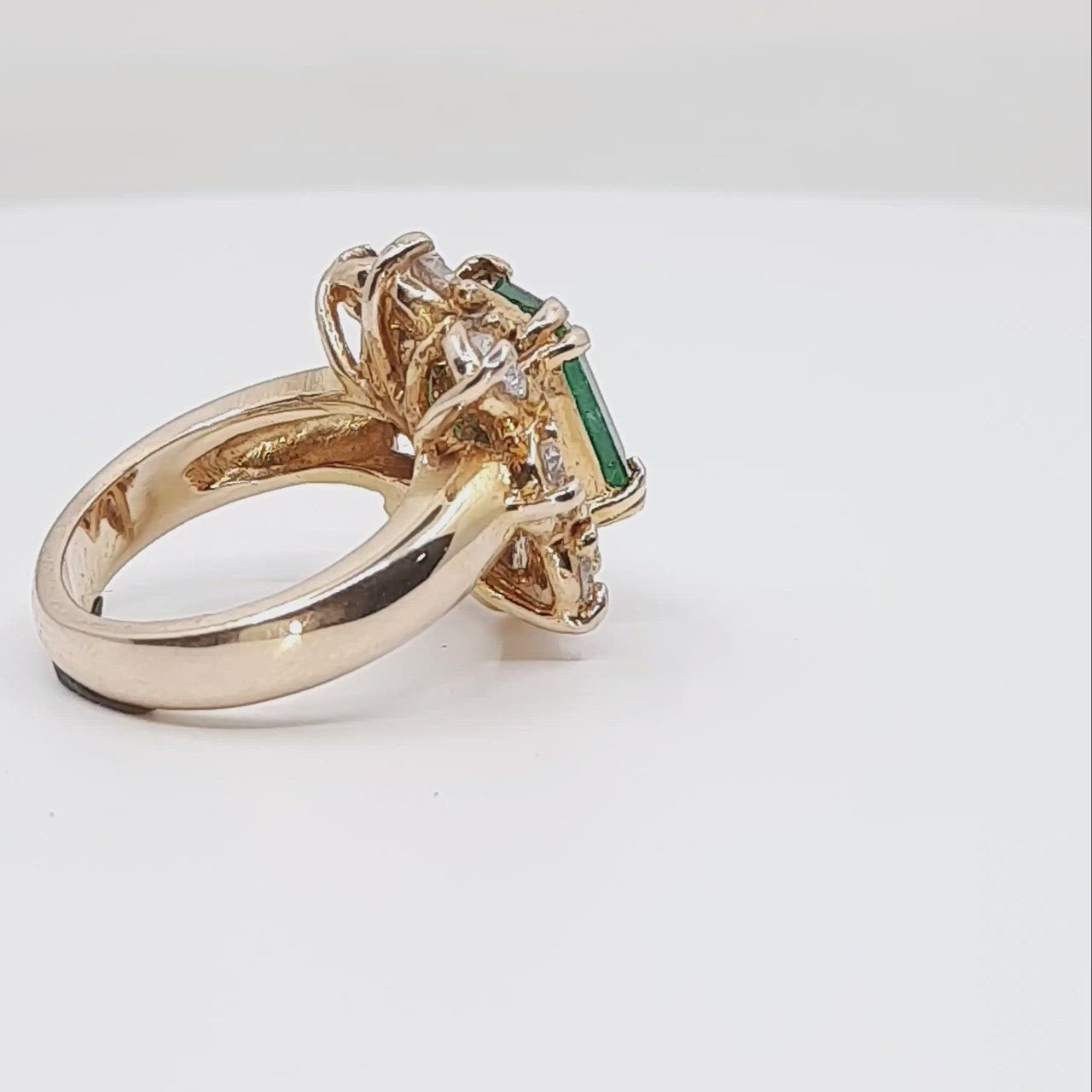 Emerald 2.38 ct tw and Diamond 1.66 ct tw Women's Ring 14kt Gold